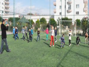 <font color=red>AİLEMLE KAHVALTIDAYIM BABAMLA YARIŞIYORUM</font>
